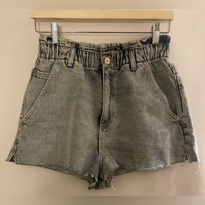Zara Women's Classic Denim Shorts Size 6